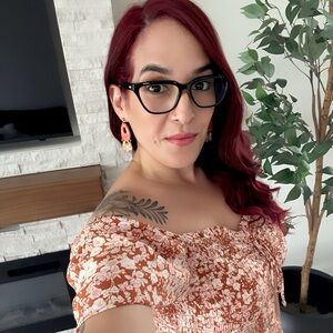 Meet your Posher, Marie